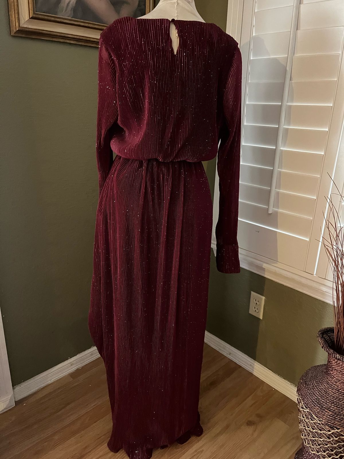 Size L Wedding Guest Long Sleeve Red A-line Dress on Queenly