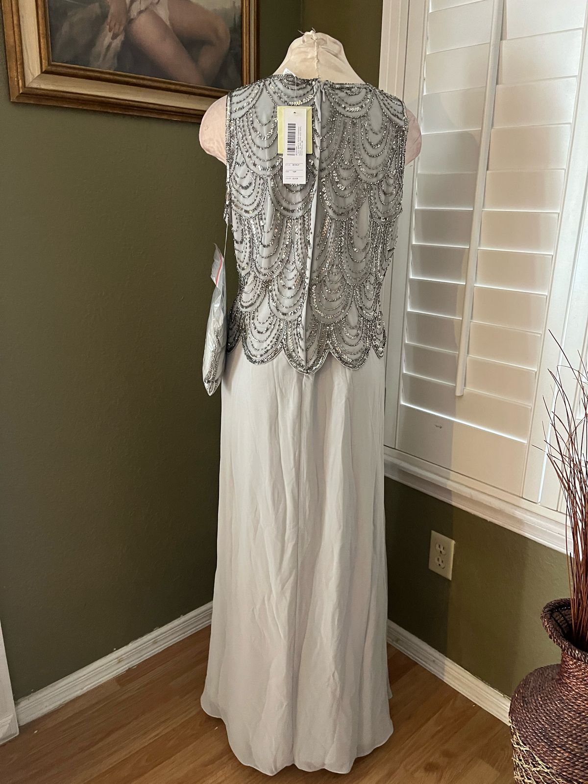 J kara Size 10 Wedding Guest Plunge Silver A-line Dress on Queenly
