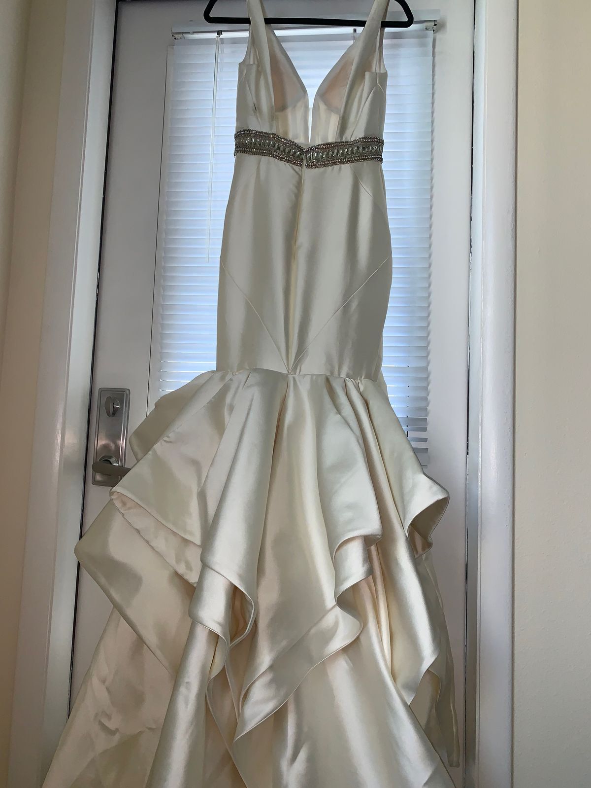 Jovani Size 4 Wedding Halter White Dress With Train on Queenly