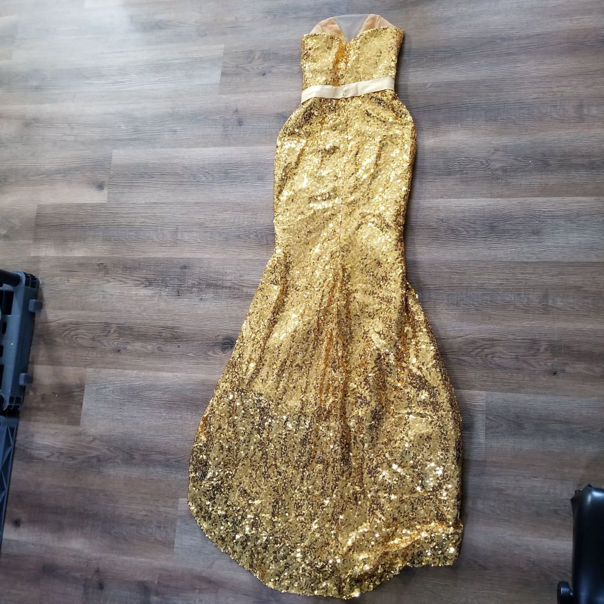 Unbranded/Custom Size 0 Pageant Plunge Sheer Gold Mermaid Dress on Queenly