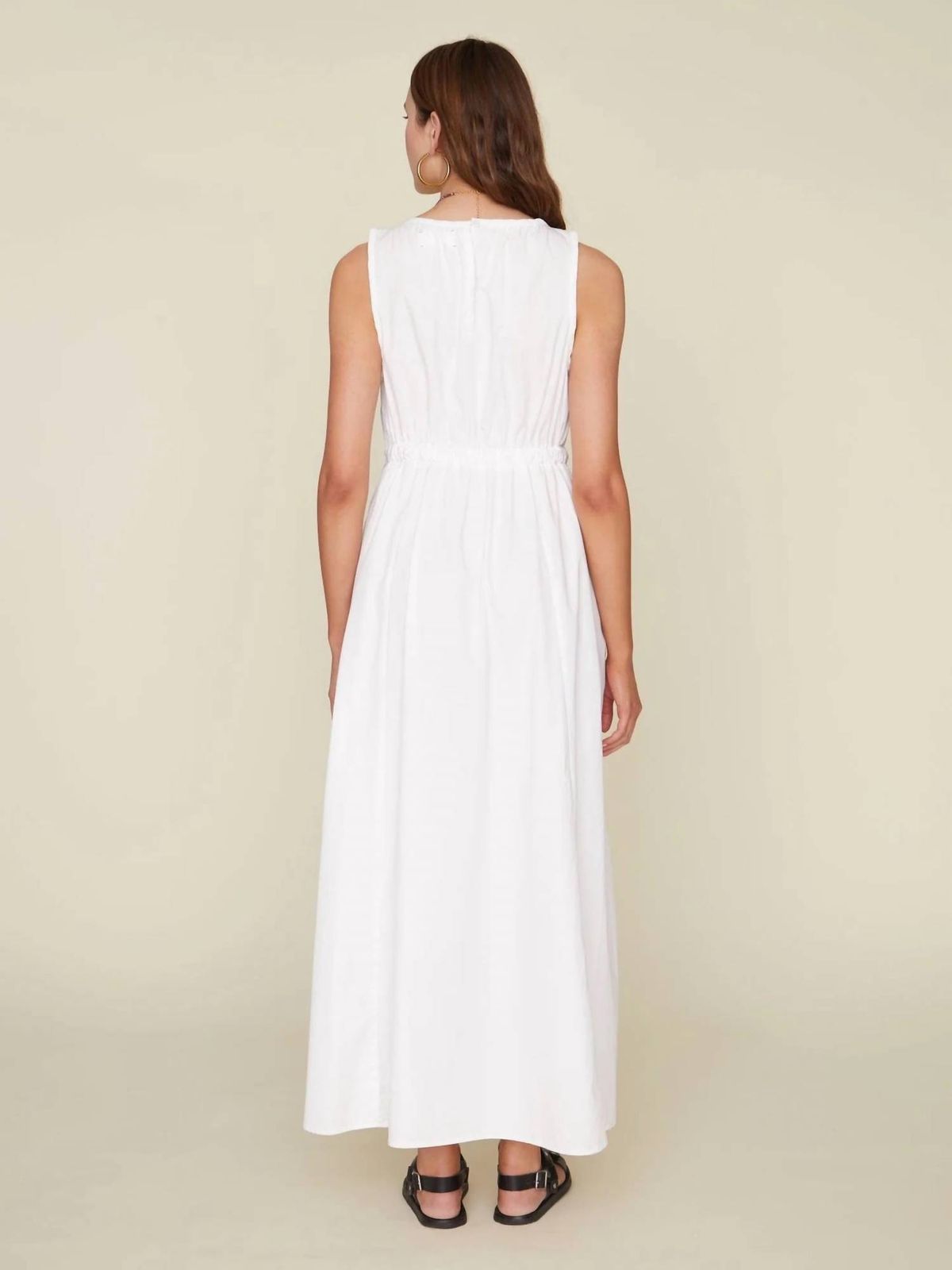 Style 1-1418014613-2791 XIRENA Size L White Floor Length Maxi on Queenly