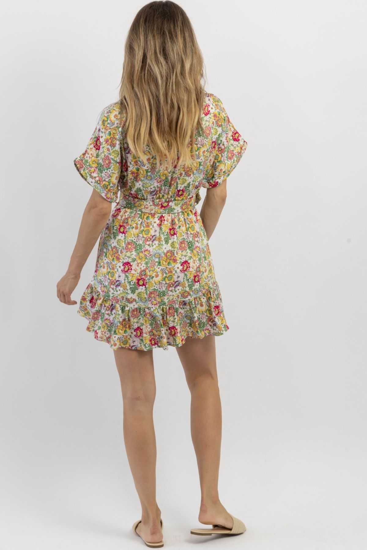 Style 1-3188943000-2696 The Clothing Company Size L High Neck Floral Yellow Cocktail Dress on Queenly