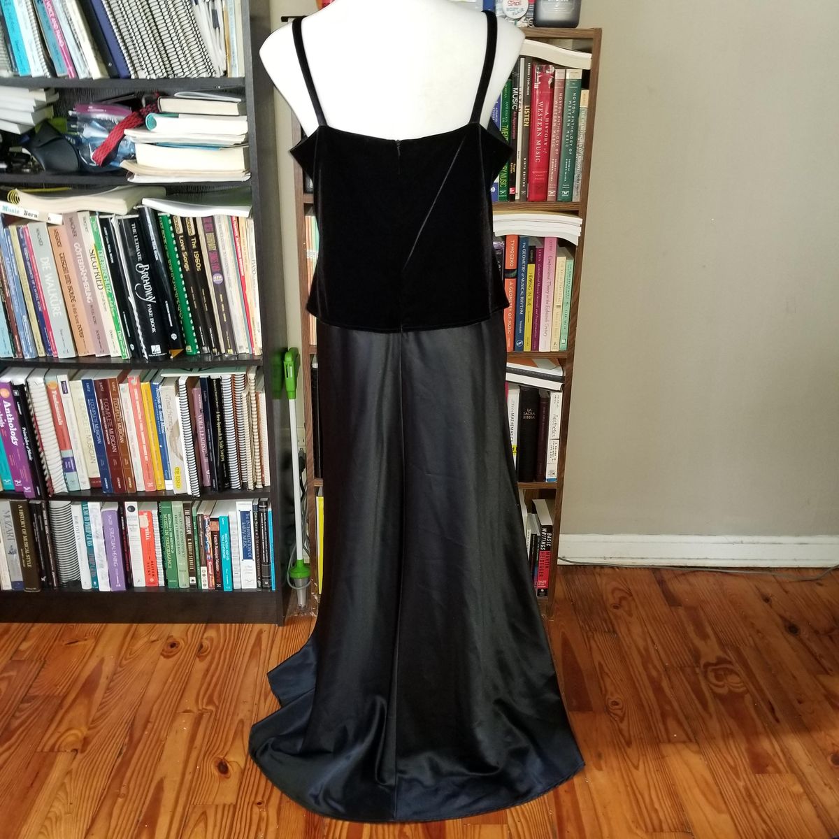 Style Vintage Karen Miller Plus Size 16 Prom Strapless Satin Black A-line Dress on Queenly