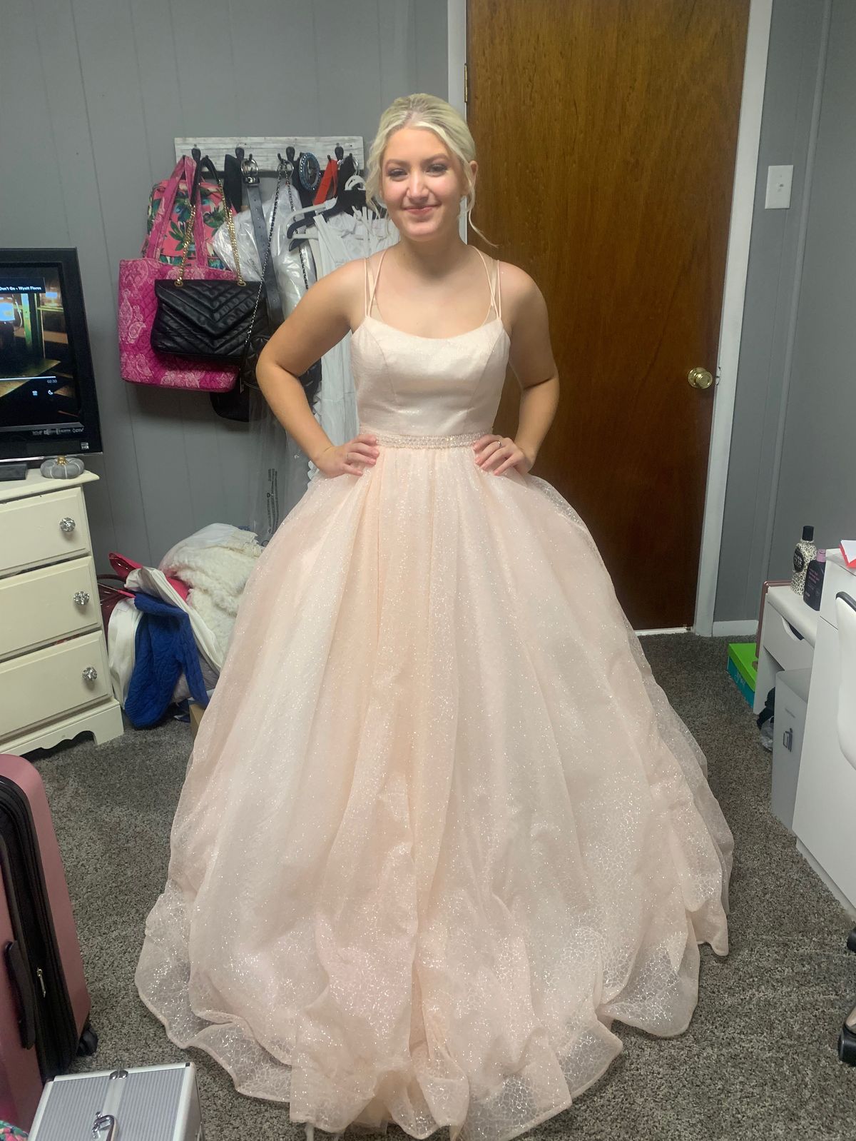 Sherri Hill Size 2 Prom Pink Ball Gown on Queenly