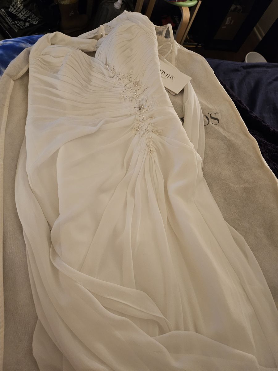 David's Bridal Size 6 White Side Slit Dress on Queenly
