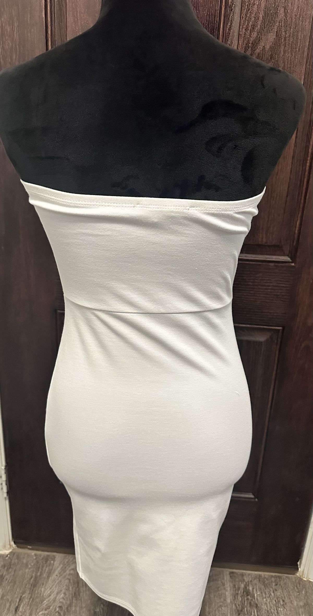 Size S Wedding Strapless White Cocktail Dress on Queenly