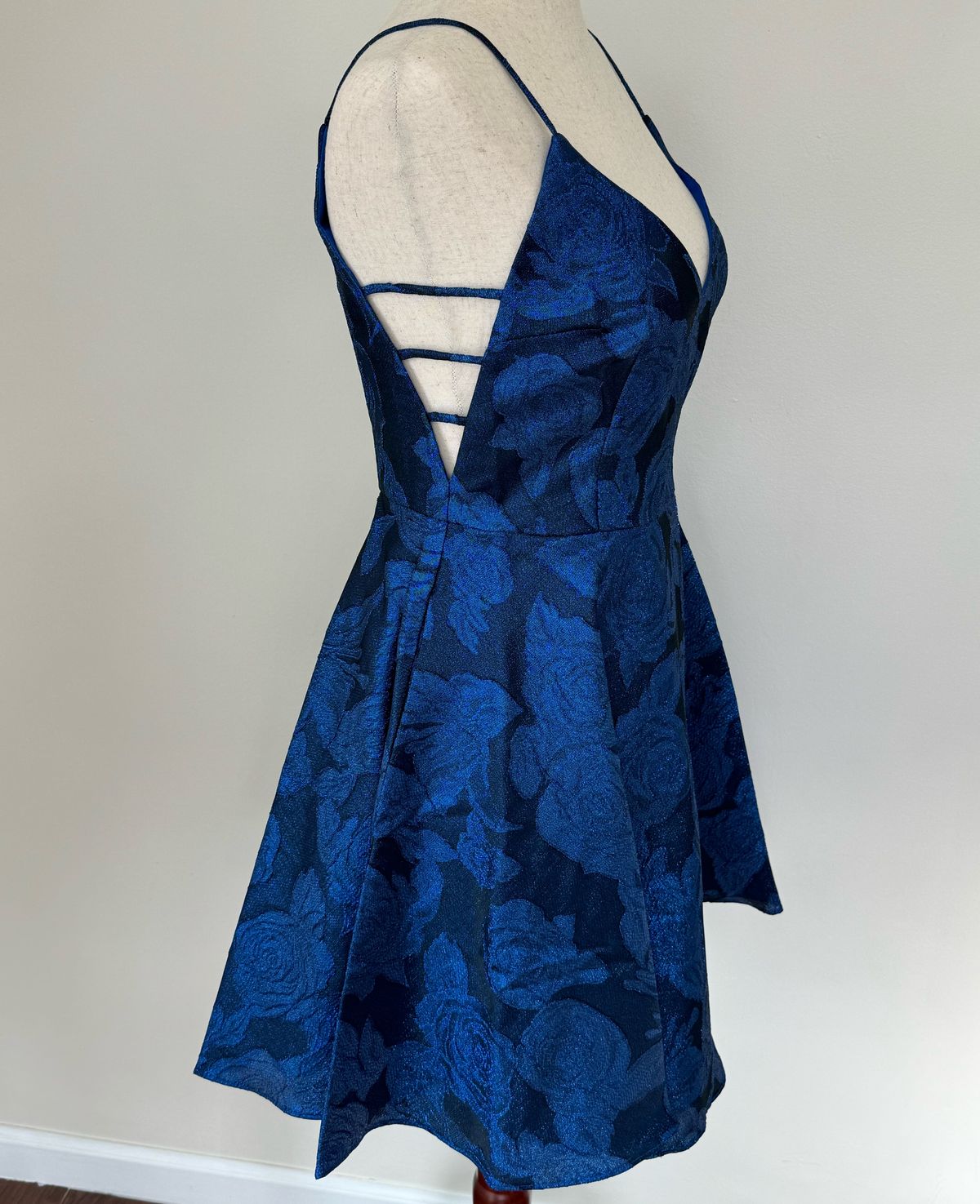 Size 4 Plunge Blue A-line Dress on Queenly