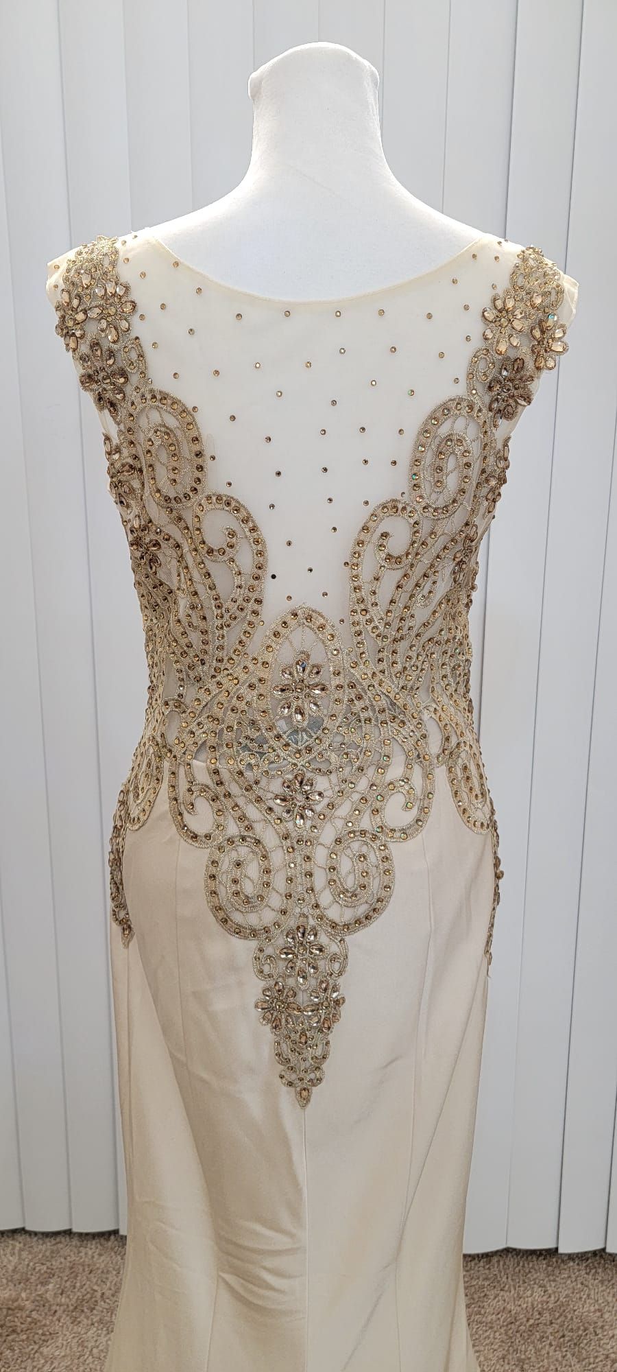Size 6 Gold Mermaid Dress on Queenly