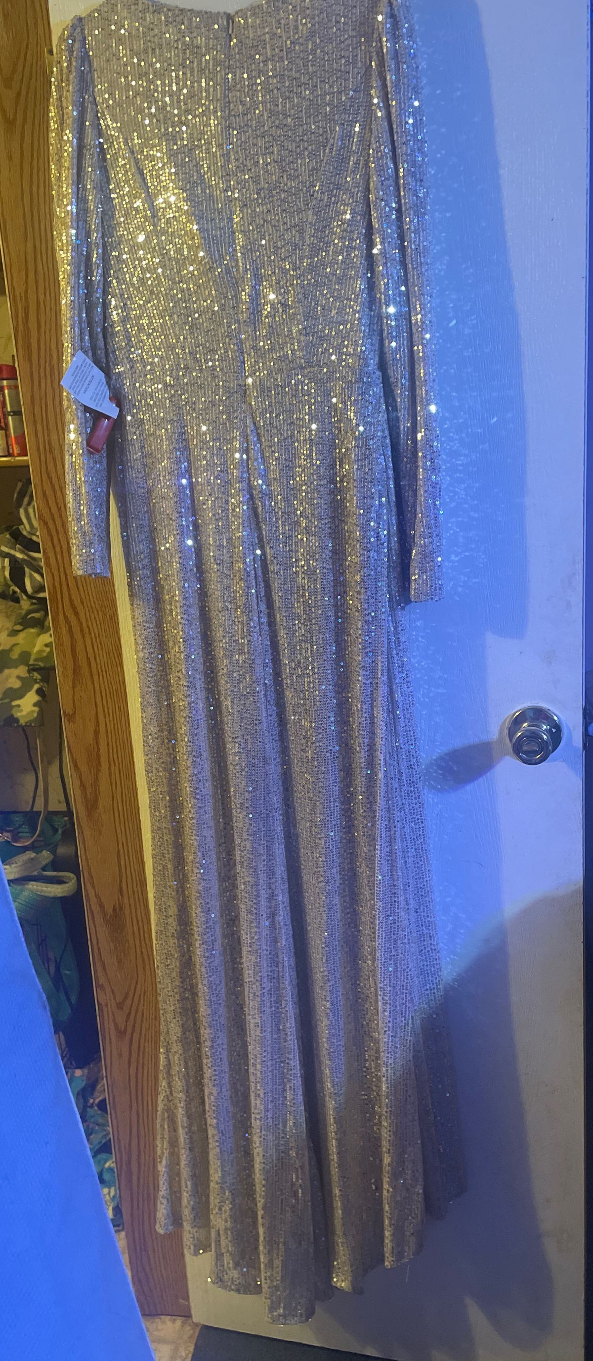 Mac Duggal Size 8 Long Sleeve Silver Side Slit Dress on Queenly