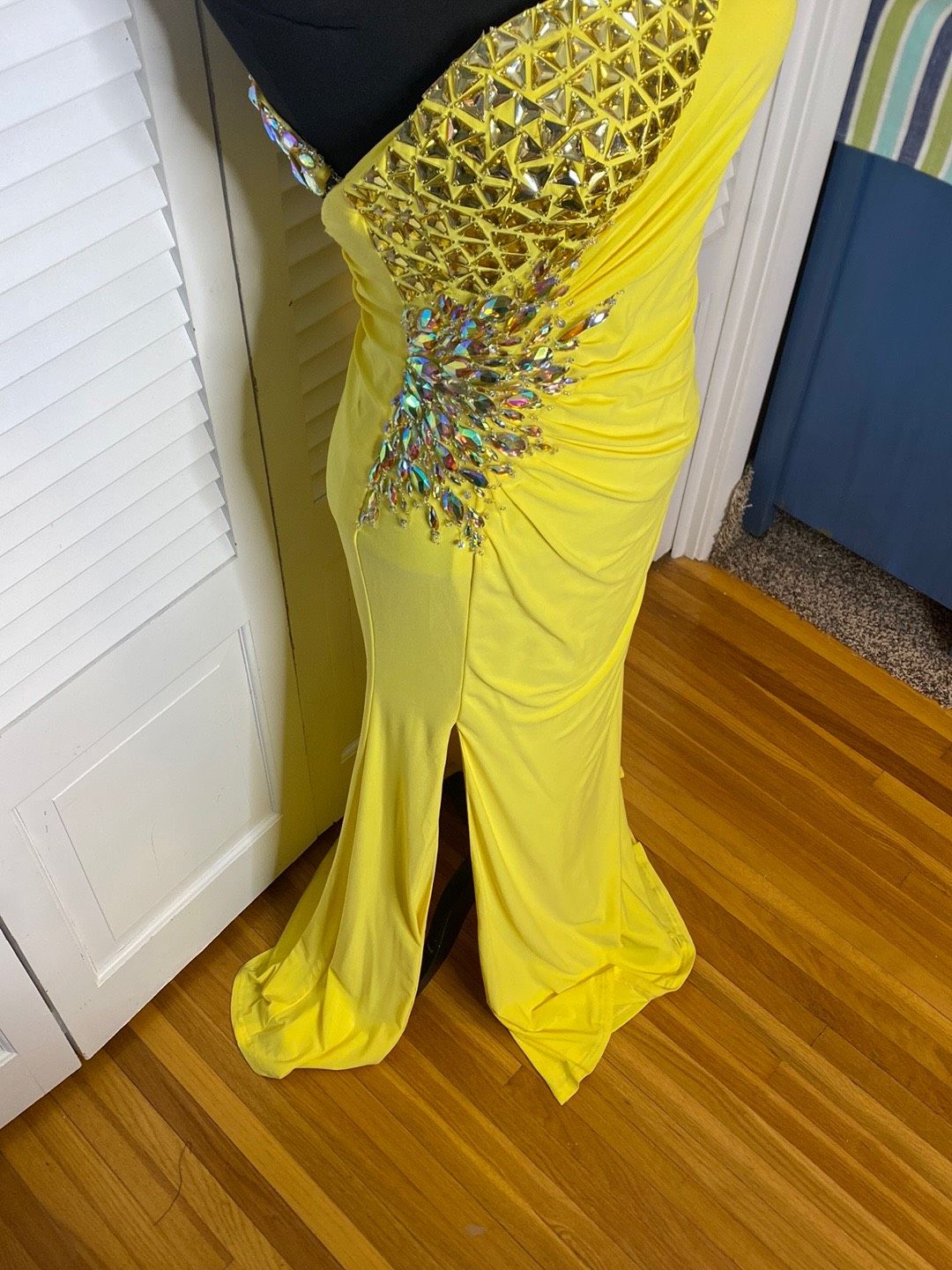 Style P3281 Kiss Kiss Formal Size 8 Prom One Shoulder Yellow Side Slit Dress on Queenly