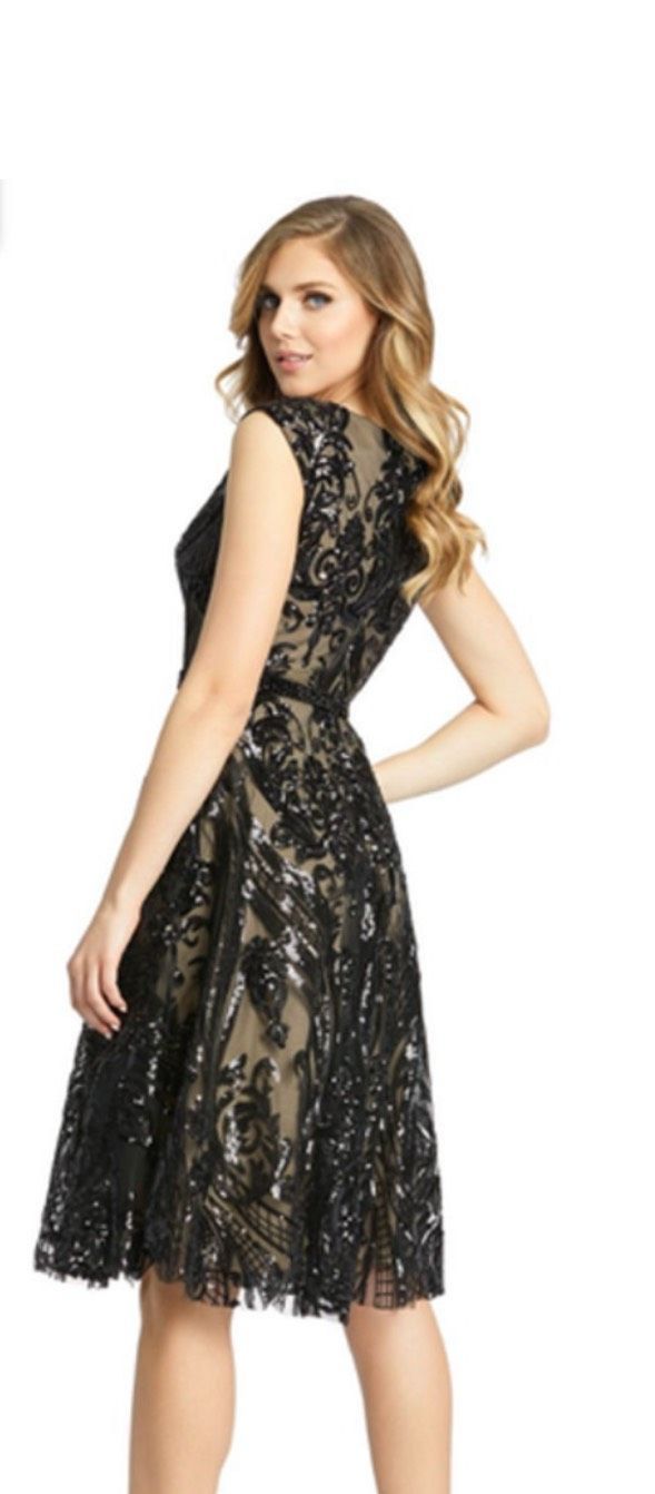 Style 67514 Mac Duggal Size 14 Prom Plunge Black Floor Length Maxi on Queenly