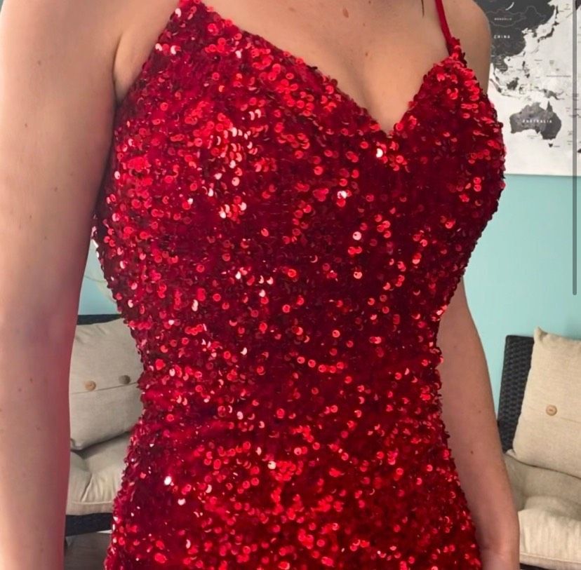 Portia and Scarlett Size 10 Prom Plunge Red Mermaid Dress on Queenly