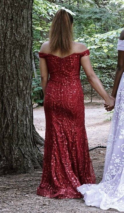 Joseph Ribkoff Size 6 Prom Off The Shoulder Red Mermaid Dress on Queenly