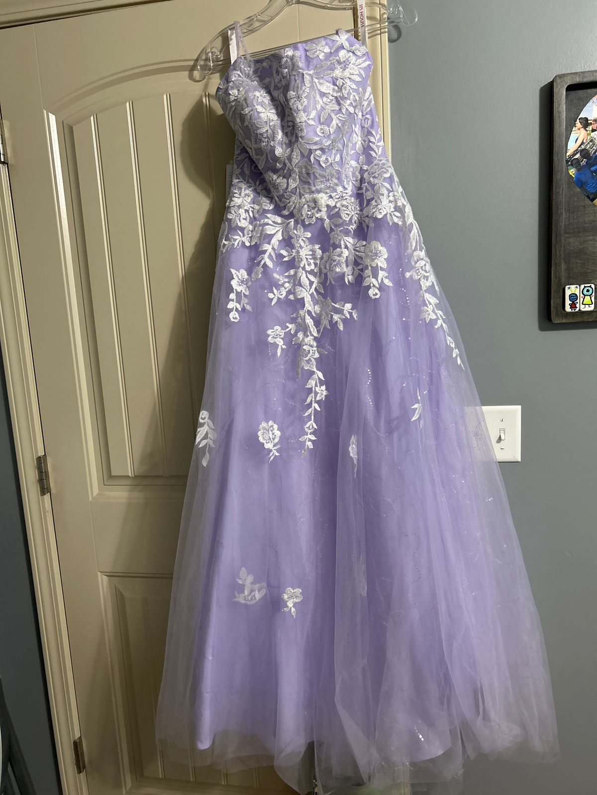 Queenly | Buy and sell prom, pageant, and formal dresses