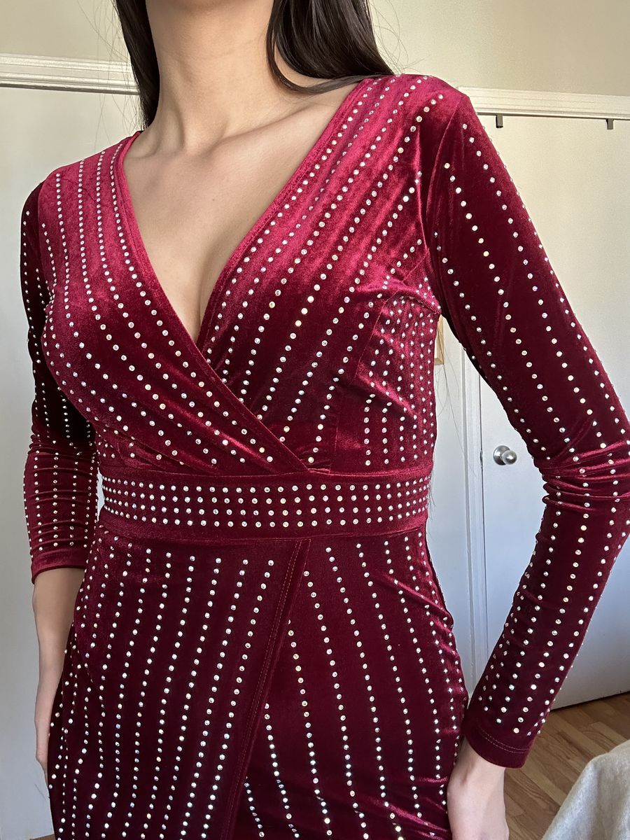 Windsor Size M Prom Long Sleeve Red Cocktail Dress on Queenly