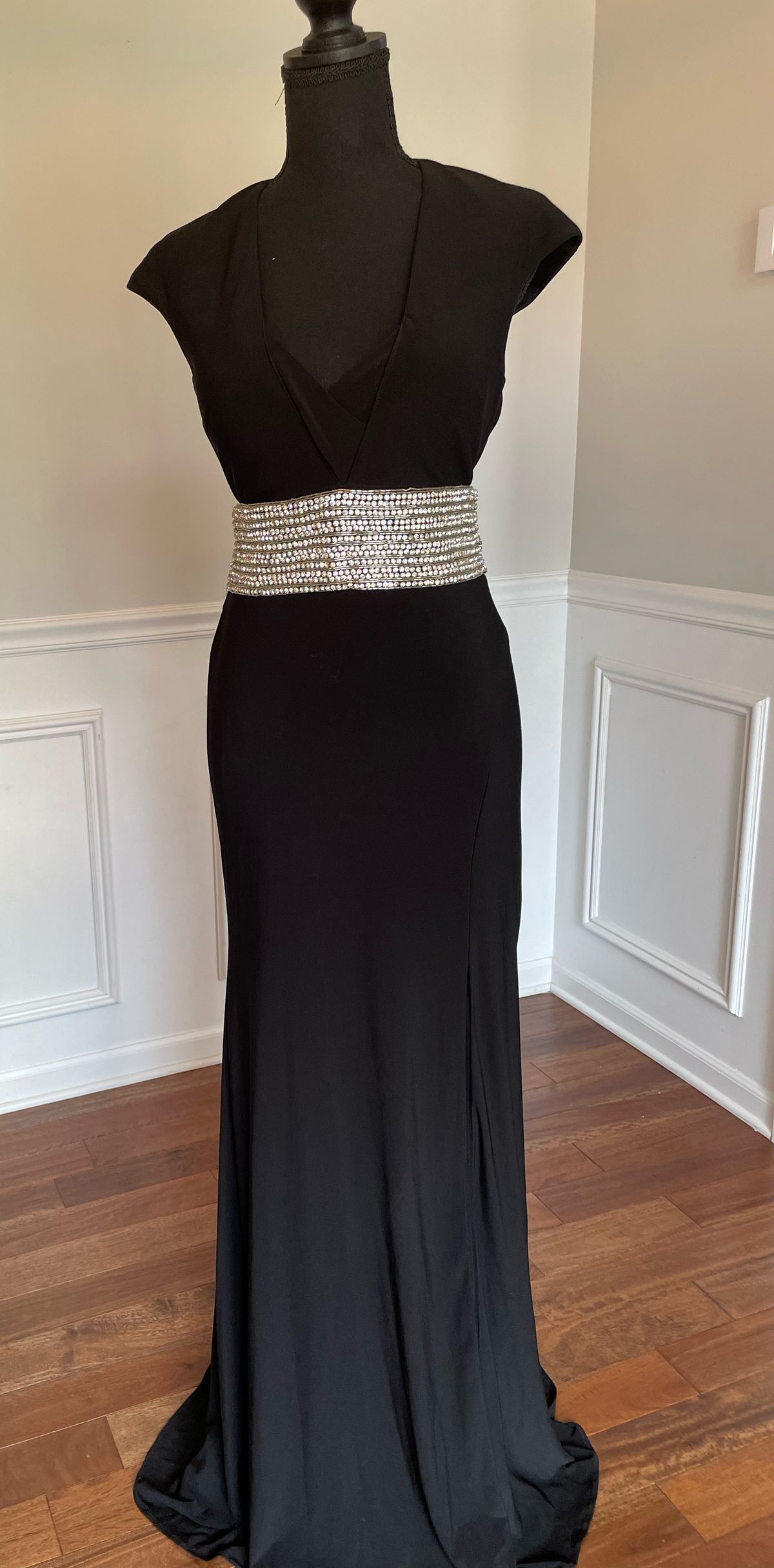 Size 6 Prom Halter Black Mermaid Dress on Queenly