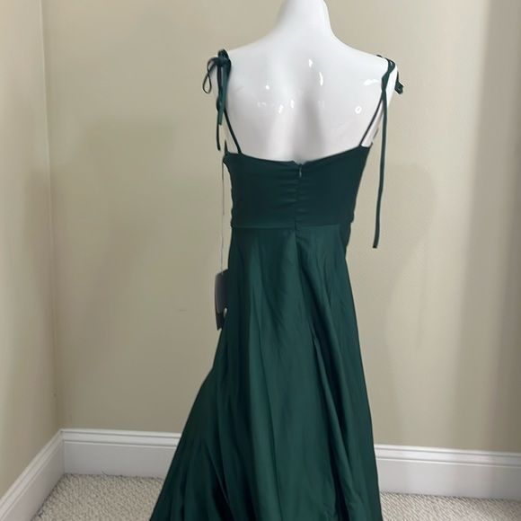 JJ's House Size 6 Prom Green A-line Dress on Queenly