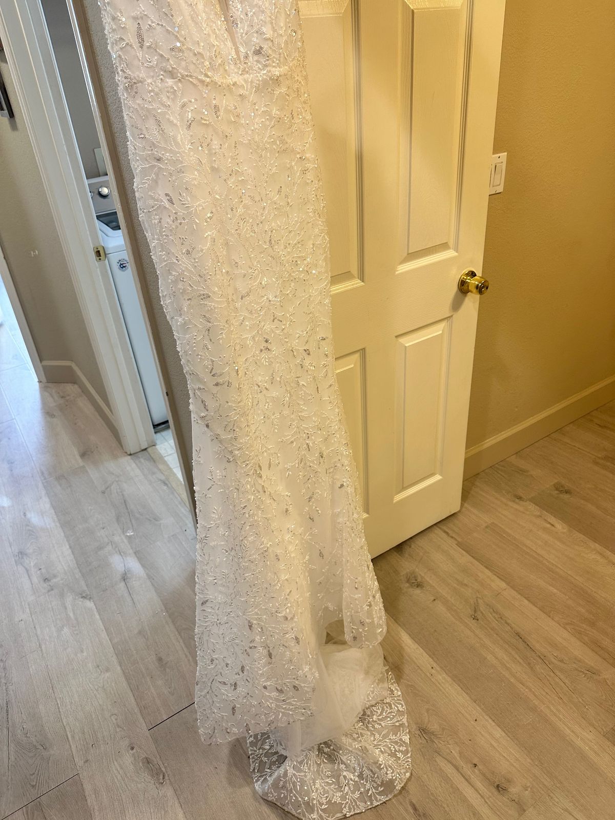 Size 12 Wedding Plunge Lace White A-line Dress on Queenly