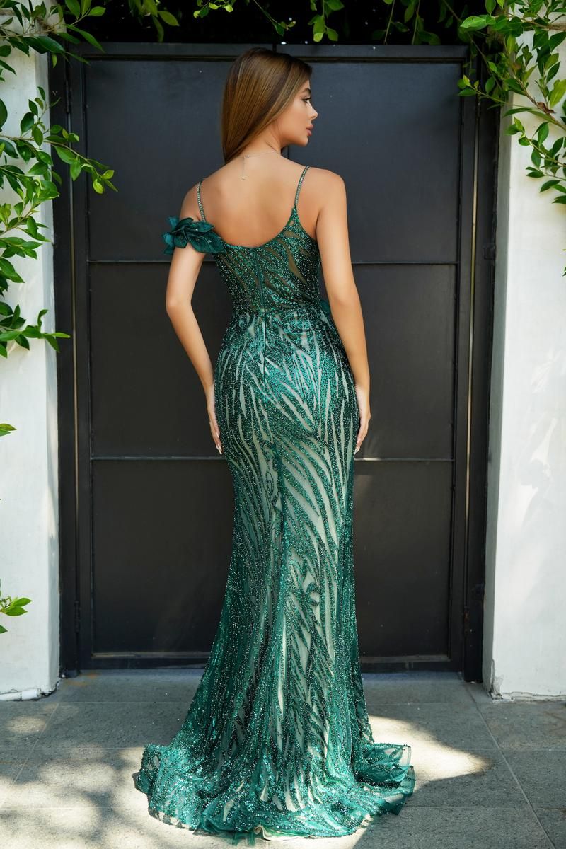 Style PS24517E Portia and Scarlett Size 6 Prom Emerald Green Mermaid Dress on Queenly