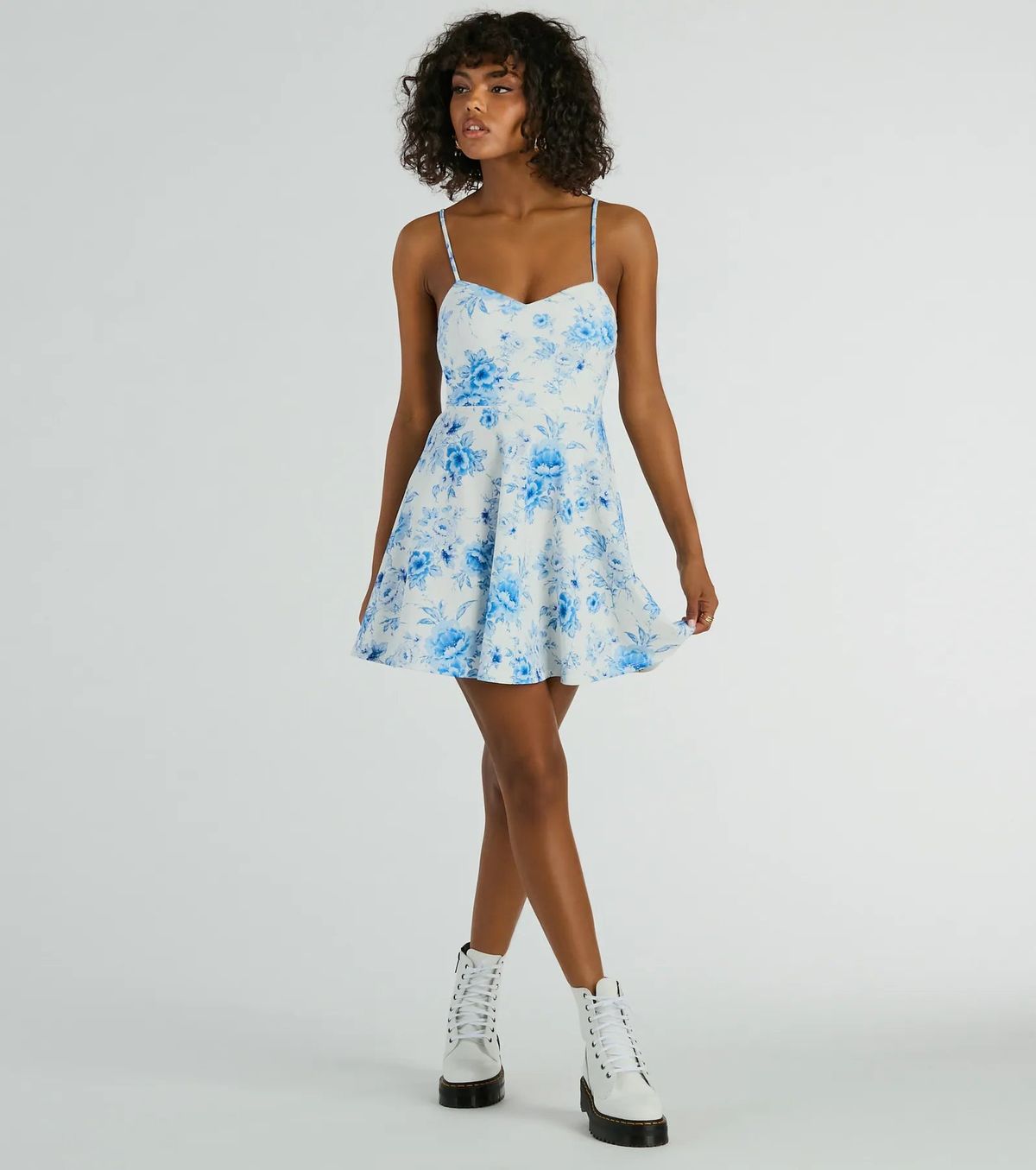 Style 05101-3196 Windsor Size XS Floral White Cocktail Dress on Queenly