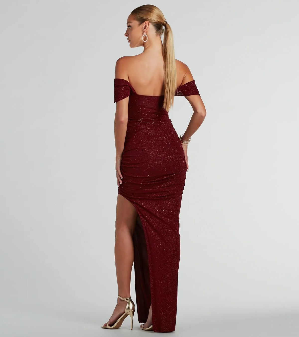 Style 05002-8453 Windsor Size XS Bridesmaid Off The Shoulder Sheer Red Side Slit Dress on Queenly