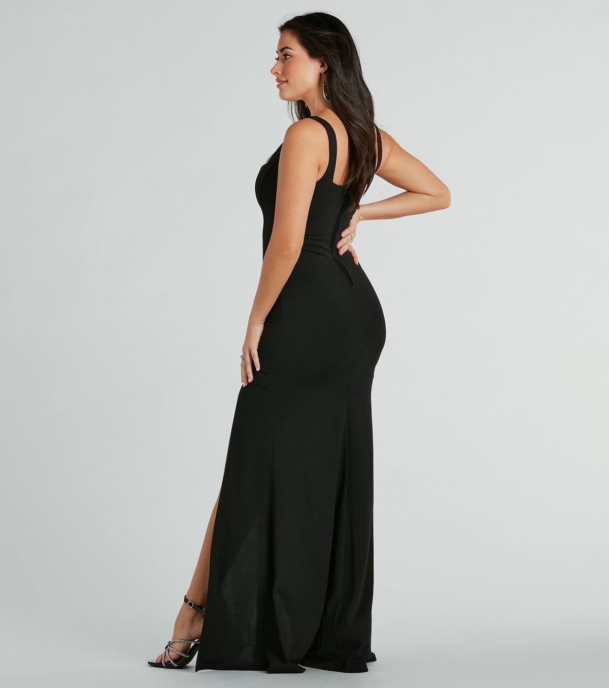 Style 05002-8196 Windsor Size S Prom Black Side Slit Dress on Queenly