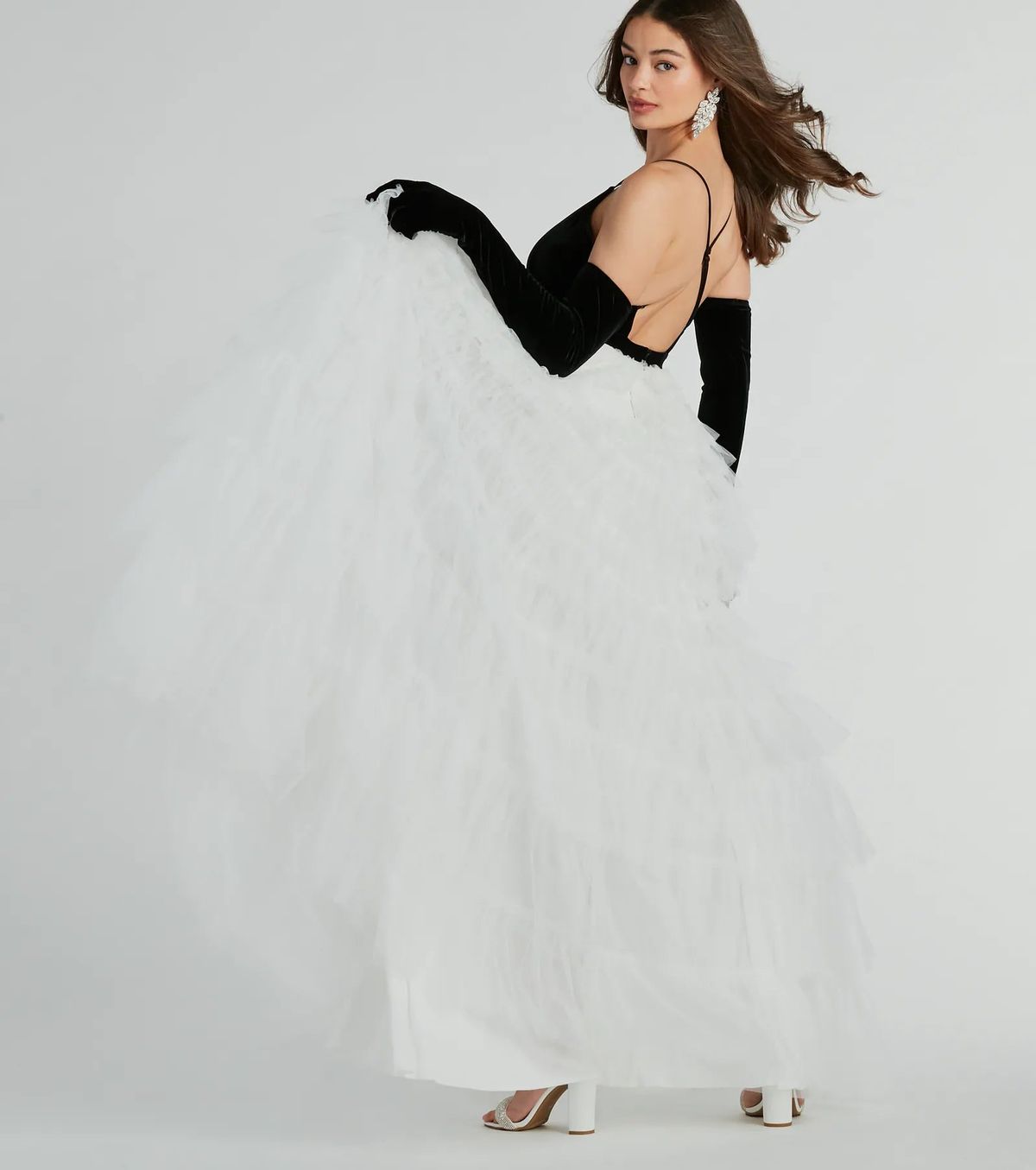 Style 05004-0199 Windsor Size S Prom Plunge Velvet White Floor Length Maxi on Queenly