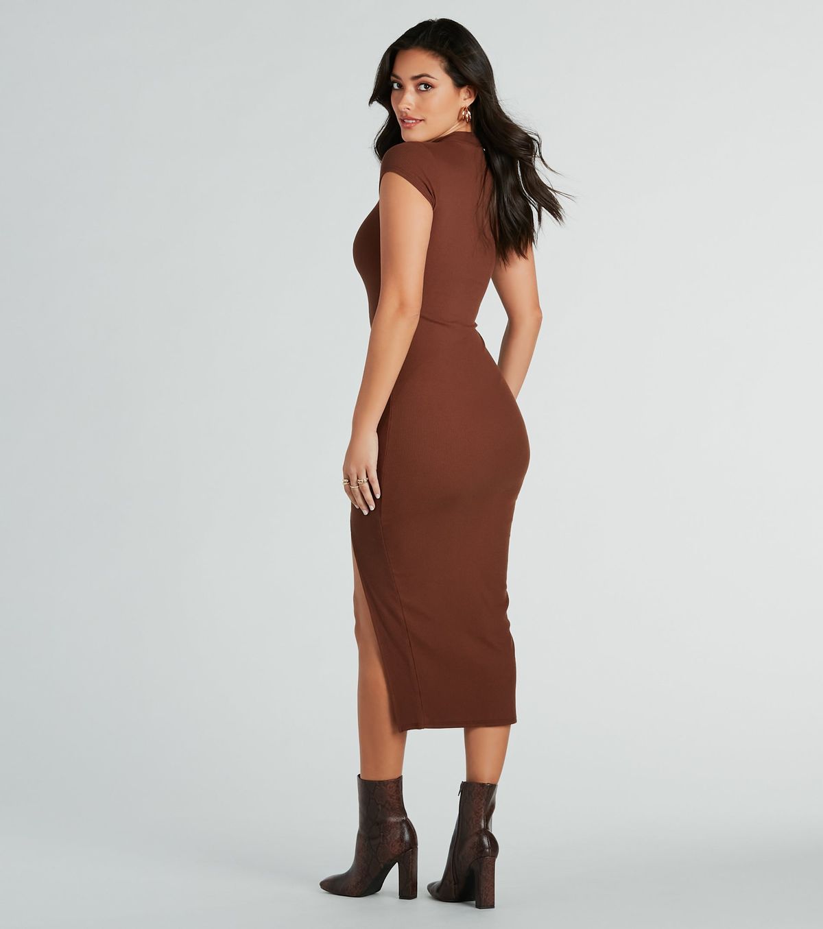 Style 05102-5304 Windsor Size S High Neck Brown Side Slit Dress on Queenly