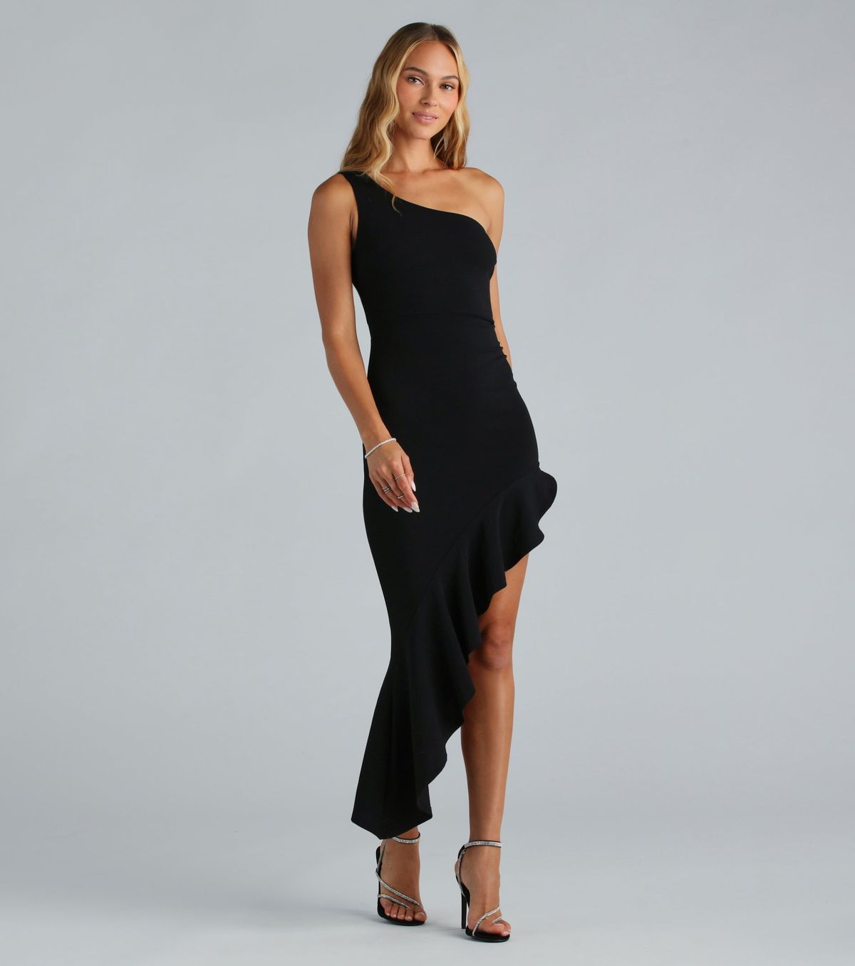 Style 05101-2846 Windsor Size XS Homecoming One Shoulder Black Side Slit Dress on Queenly