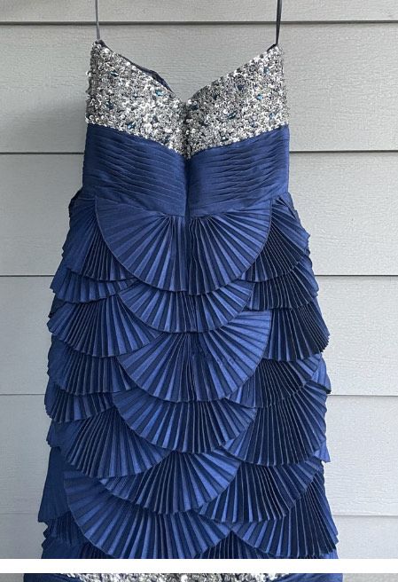 Size 10 Prom Strapless Blue A-line Dress on Queenly