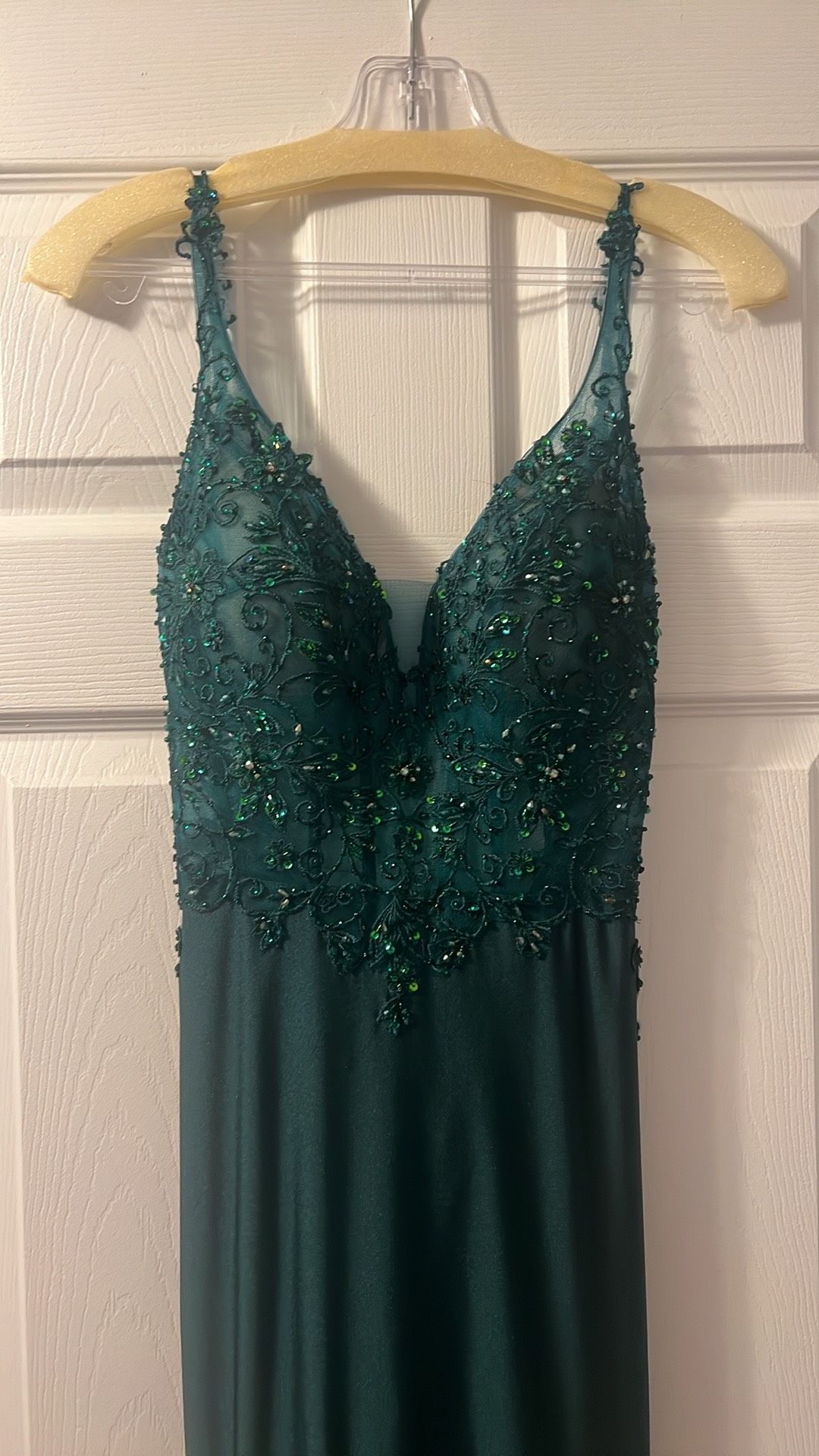 Ellie Wilde Size 2 Prom Plunge Emerald Green Mermaid Dress on Queenly