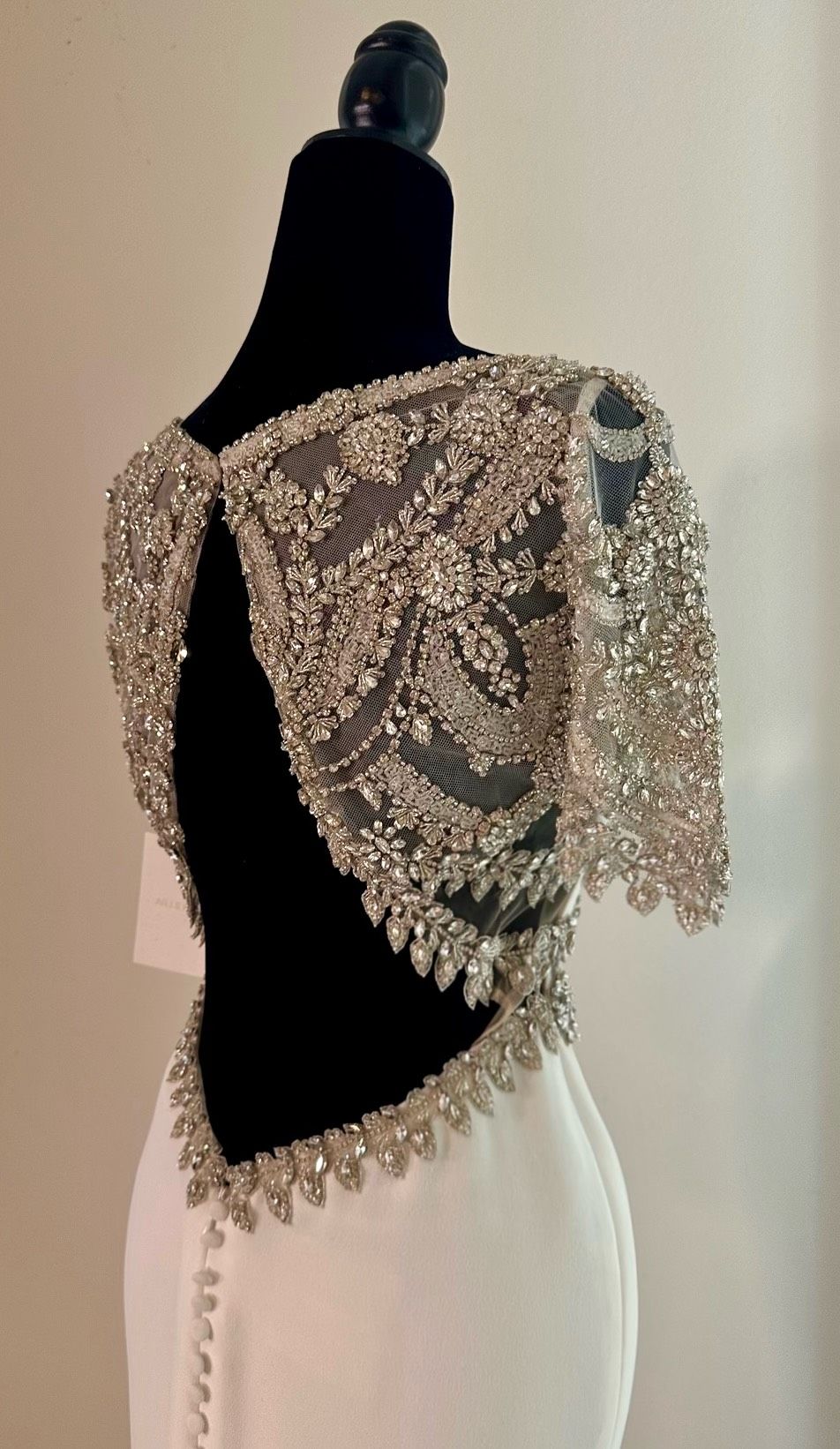 Style Pronovias Atelier Roca Pronovias Size 2 Wedding Cap Sleeve White Mermaid Dress on Queenly
