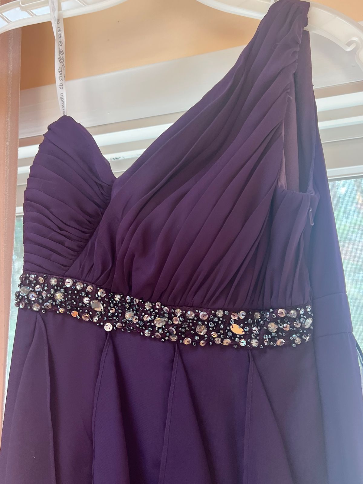 Size 4 Prom One Shoulder Purple Cocktail Dress on Queenly