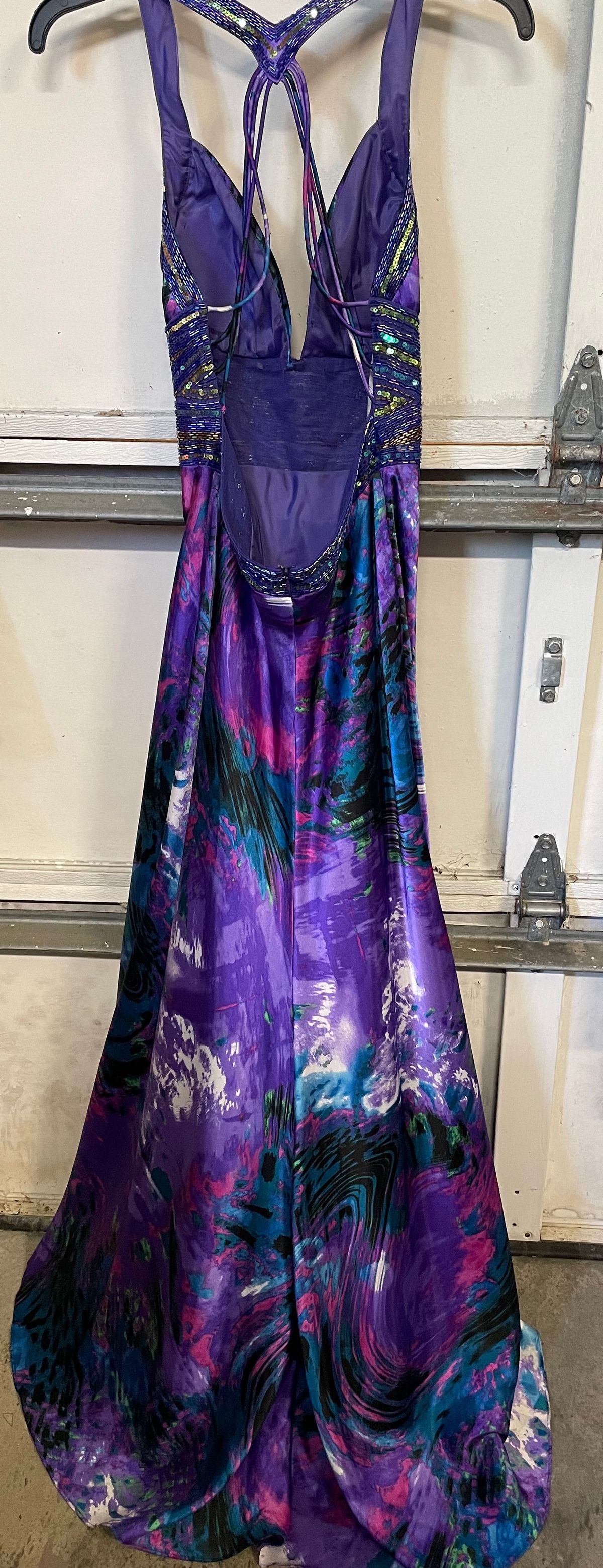 Size 2 Prom Plunge Purple A-line Dress on Queenly