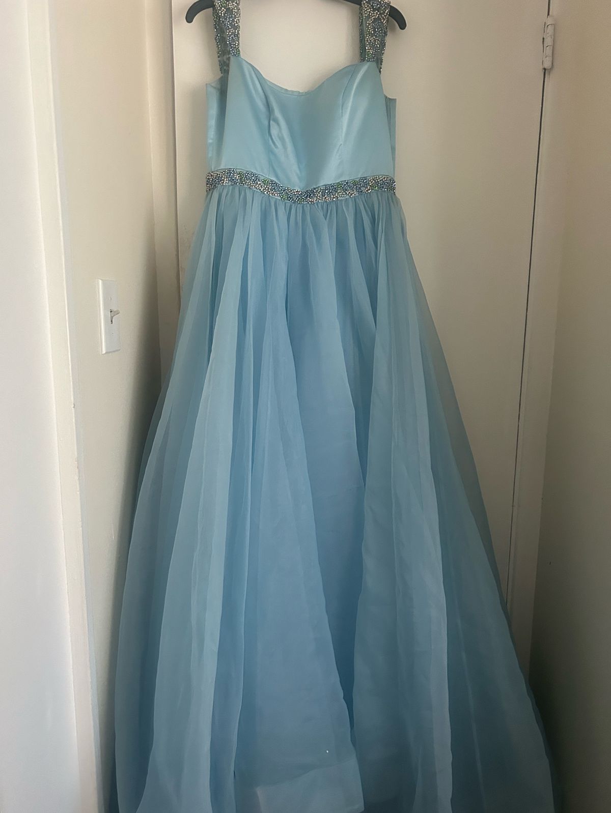 Sherri Hill Size 4 Prom Off The Shoulder Light Blue Ball Gown on Queenly