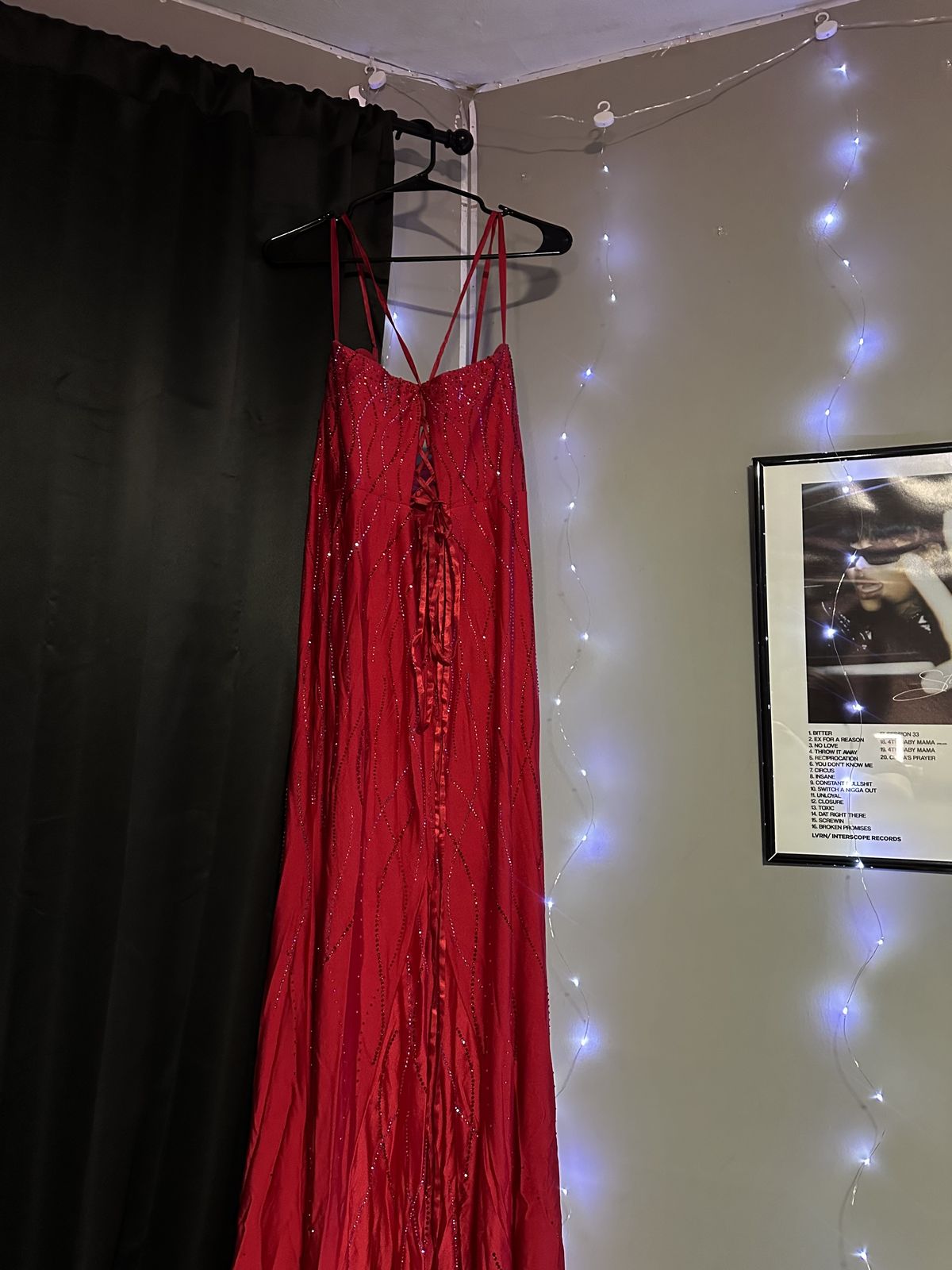 Camille La Vie Size 10 Prom Plunge Red Side Slit Dress on Queenly