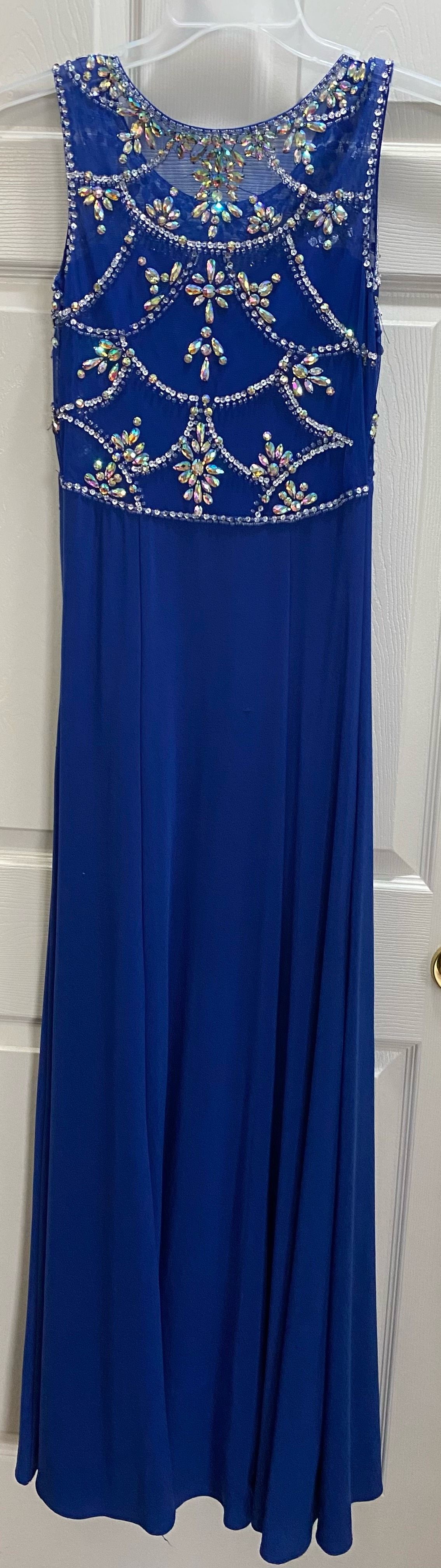 Size 8 Prom Plunge Sequined Blue A-line Dress on Queenly