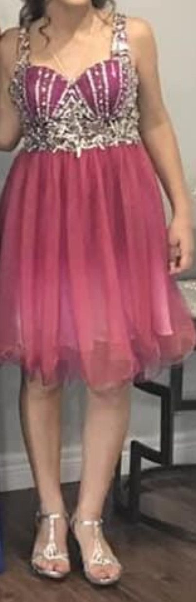 Size 4 Homecoming Plunge Sequined Pink Ball Gown on Queenly