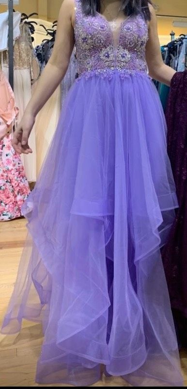 Size 4 Prom Plunge Purple Ball Gown on Queenly