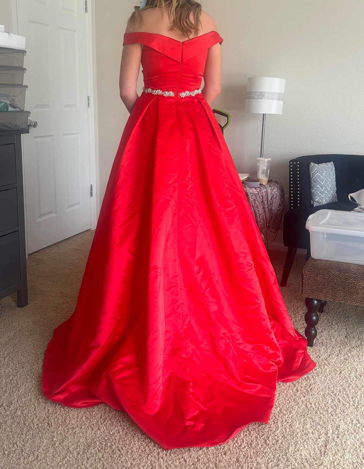 Size 2 Prom Off The Shoulder Red Ball Gown on Queenly