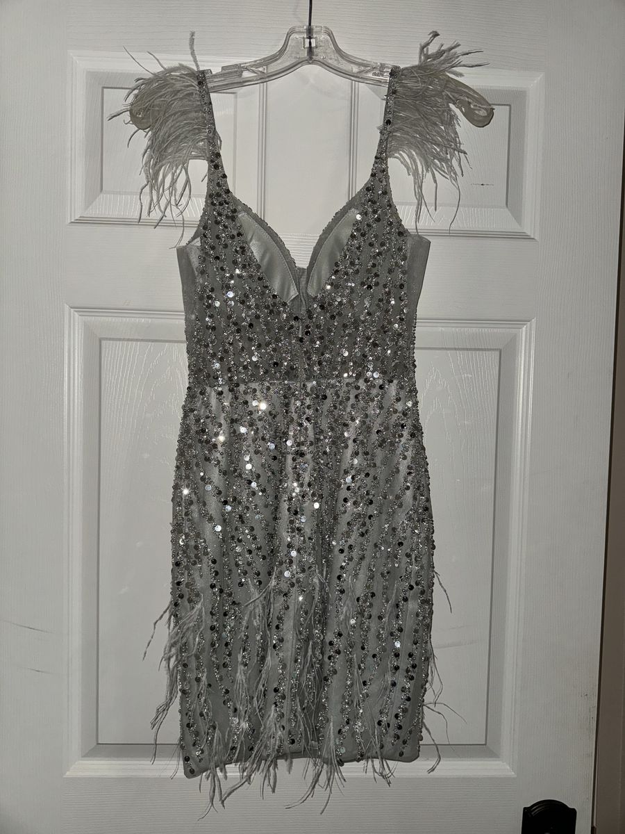 Size 2 Homecoming Plunge Silver Cocktail Dress on Queenly