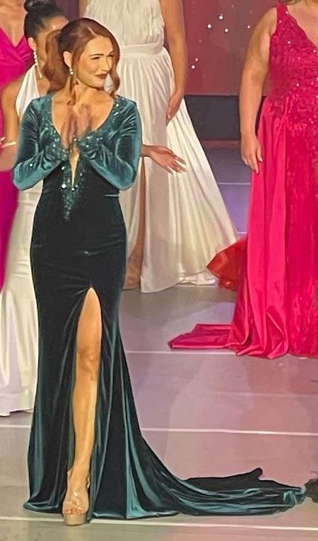 Tony Bowls Size 6 Prom Plunge Green Side Slit Dress on Queenly