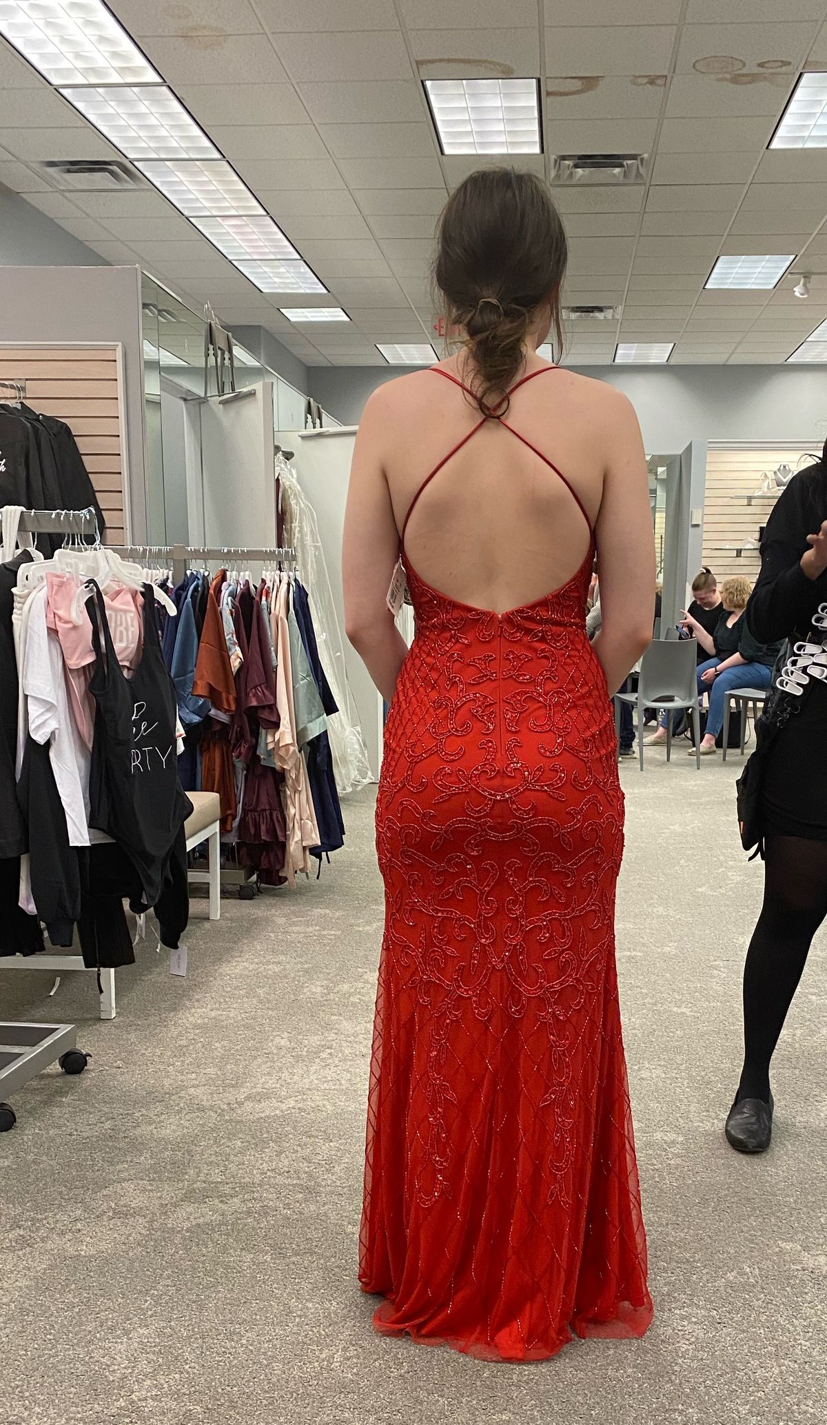 Jules and Cleo Size 0 Prom Plunge Red A-line Dress on Queenly