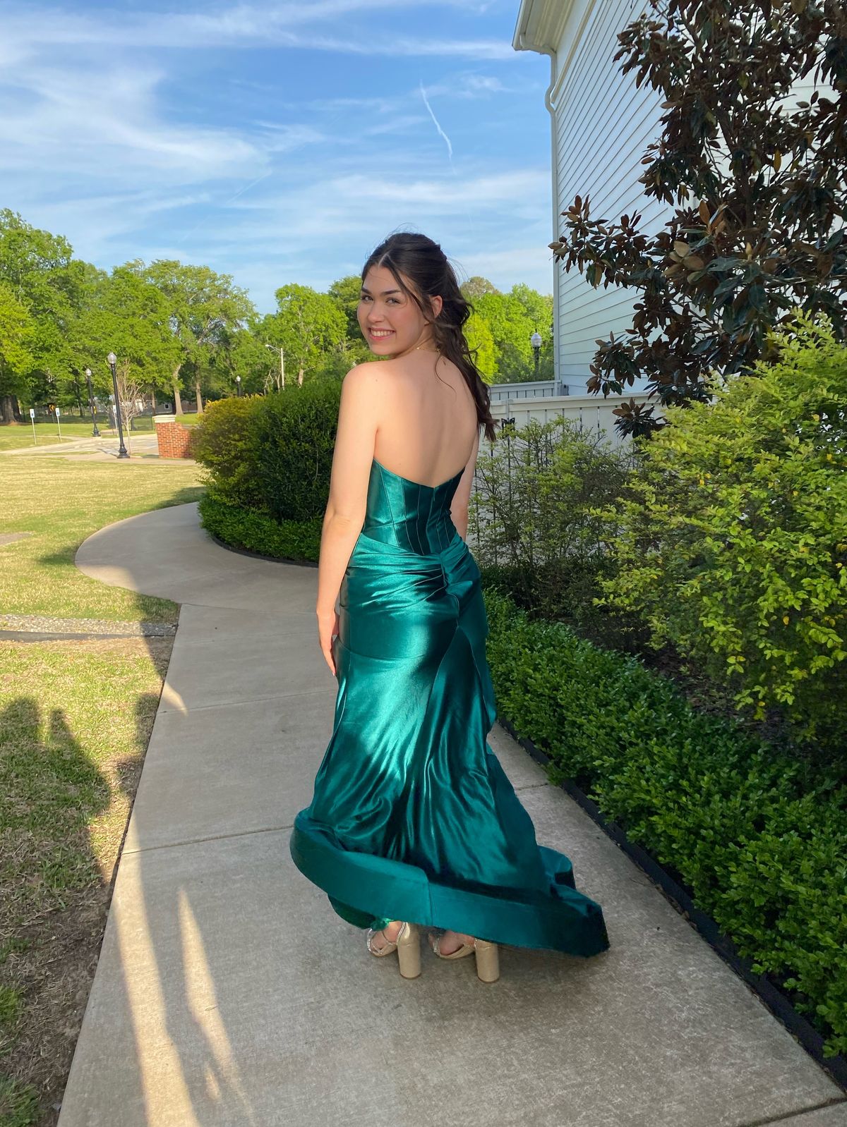 Style 55927 Sherri Hill Size 2 Prom Strapless Green Mermaid Dress on Queenly