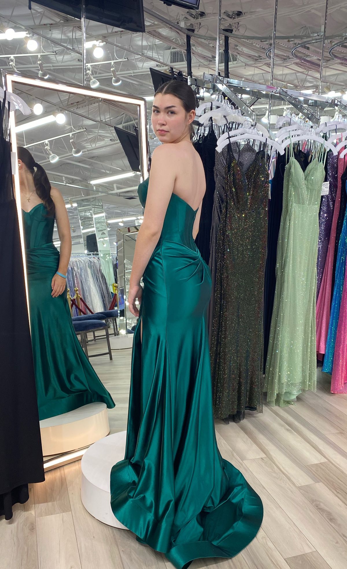 Style 55927 Sherri Hill Size 2 Prom Strapless Green Mermaid Dress on Queenly