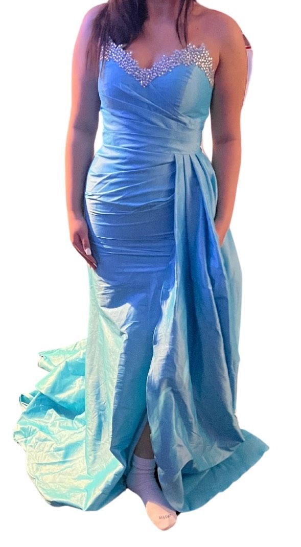 Size 10 Strapless Light Blue Floor Length Maxi on Queenly