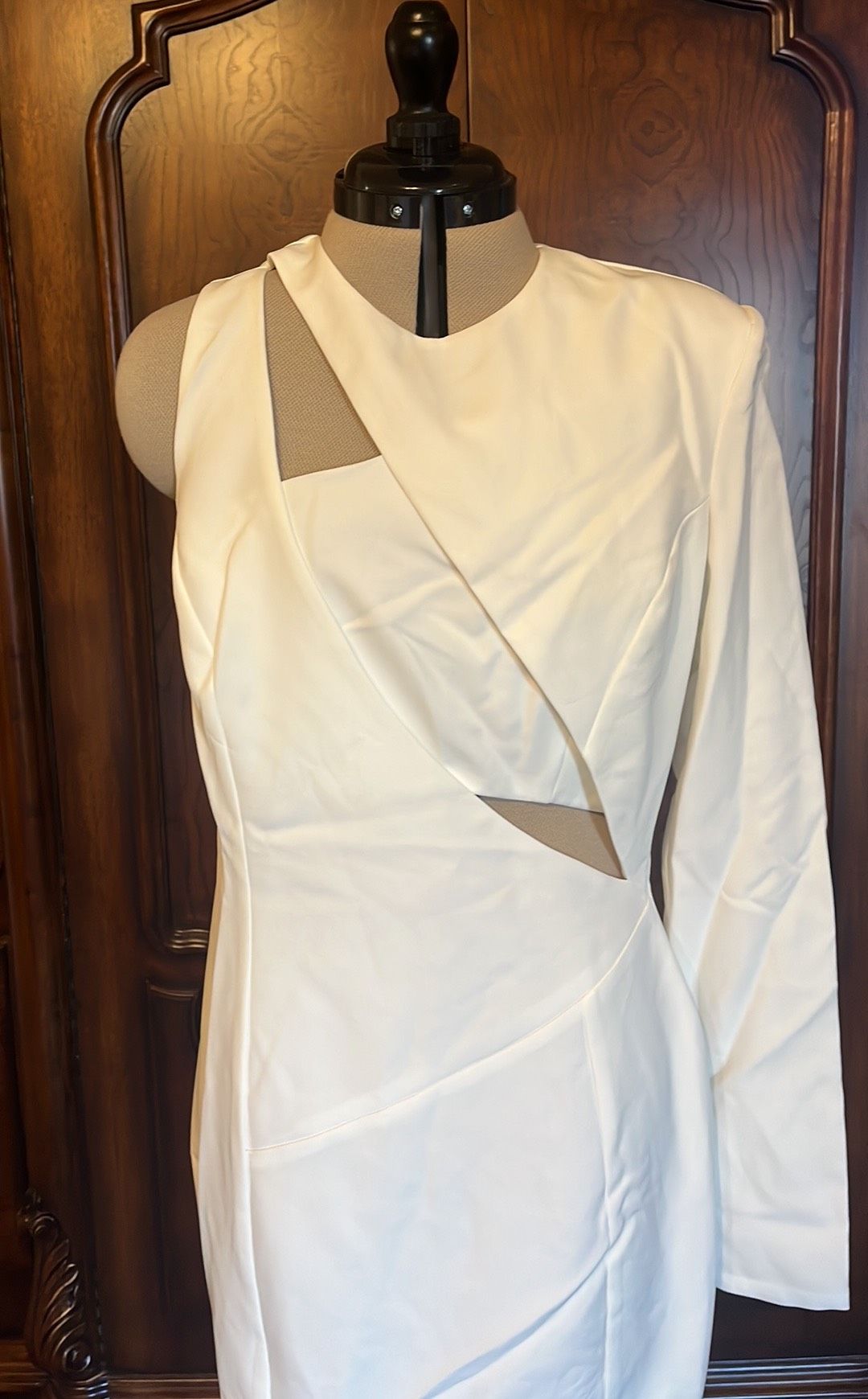 Latiste Size M Prom One Shoulder White Cocktail Dress on Queenly