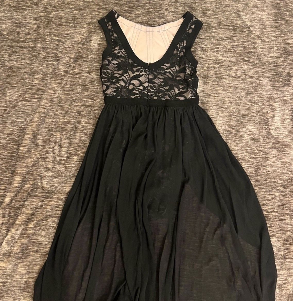 Morgan and Co Size 10 Prom Lace Multicolor Cocktail Dress on Queenly