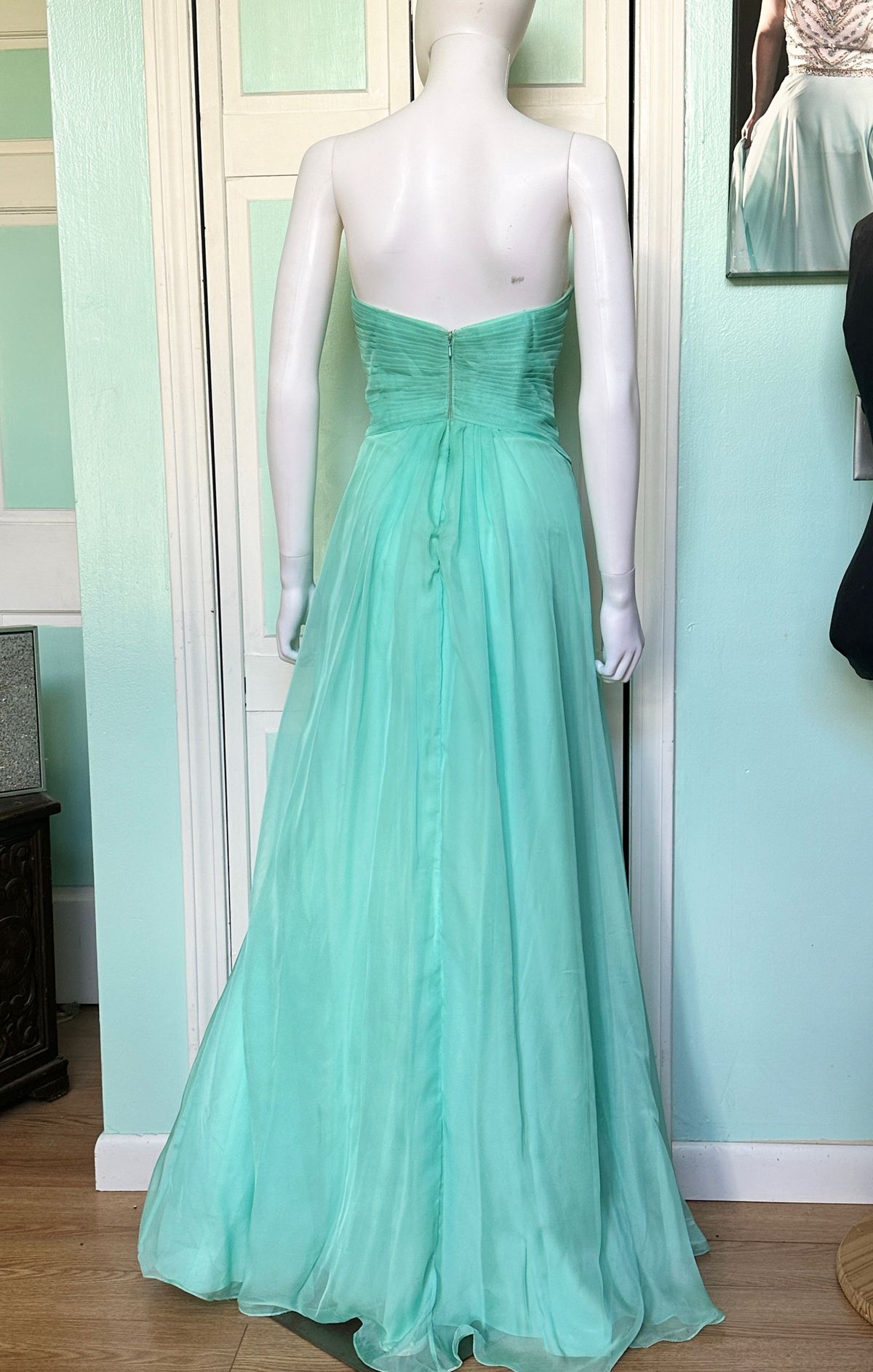 Style 19630 La Femme Size 8 Prom Strapless Lace Light Green A-line Dress on Queenly