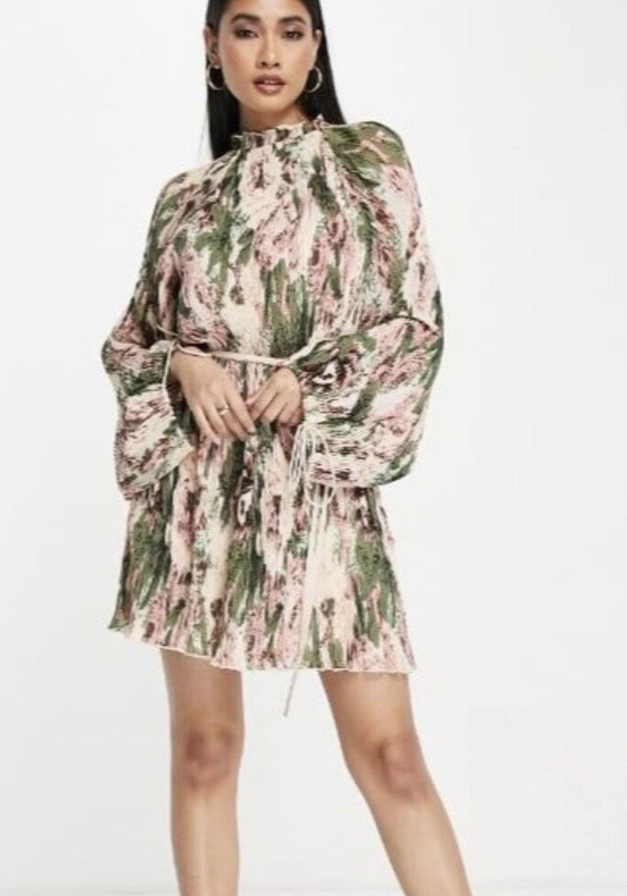 ASOS Size 8 High Neck Floral Nude Cocktail Dress on Queenly